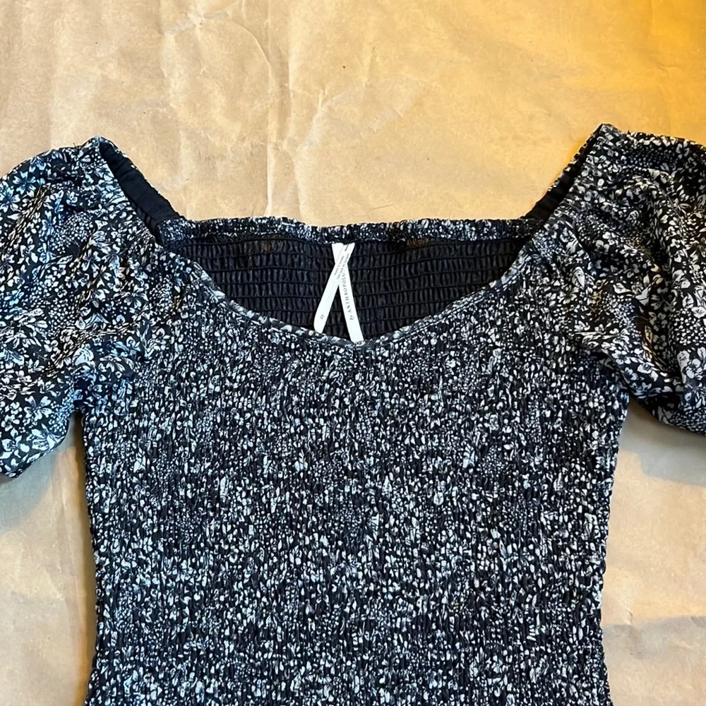 Anthropologie smocked top balloon sleeve scoop neck black print Aurelia XS